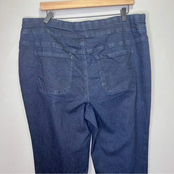 PENNINGTON’S Savvy Fit, Straight-Leg Dark Jeans - In Every Story - Picture 6 of 11